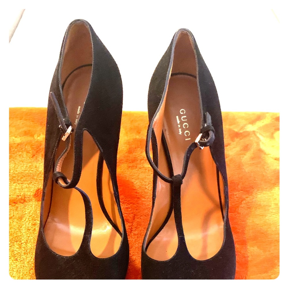 Shoes - Picture 2 of 5